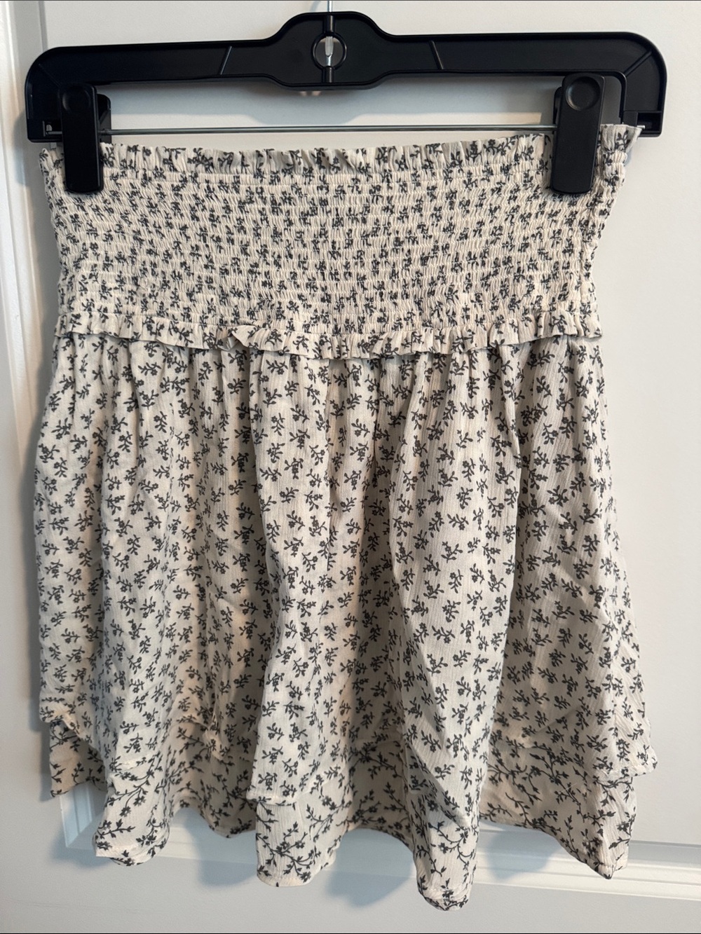 Rails Smocked Waist Addison Mixed Petite  Mini Skirt - Cream w/ Grey Floral